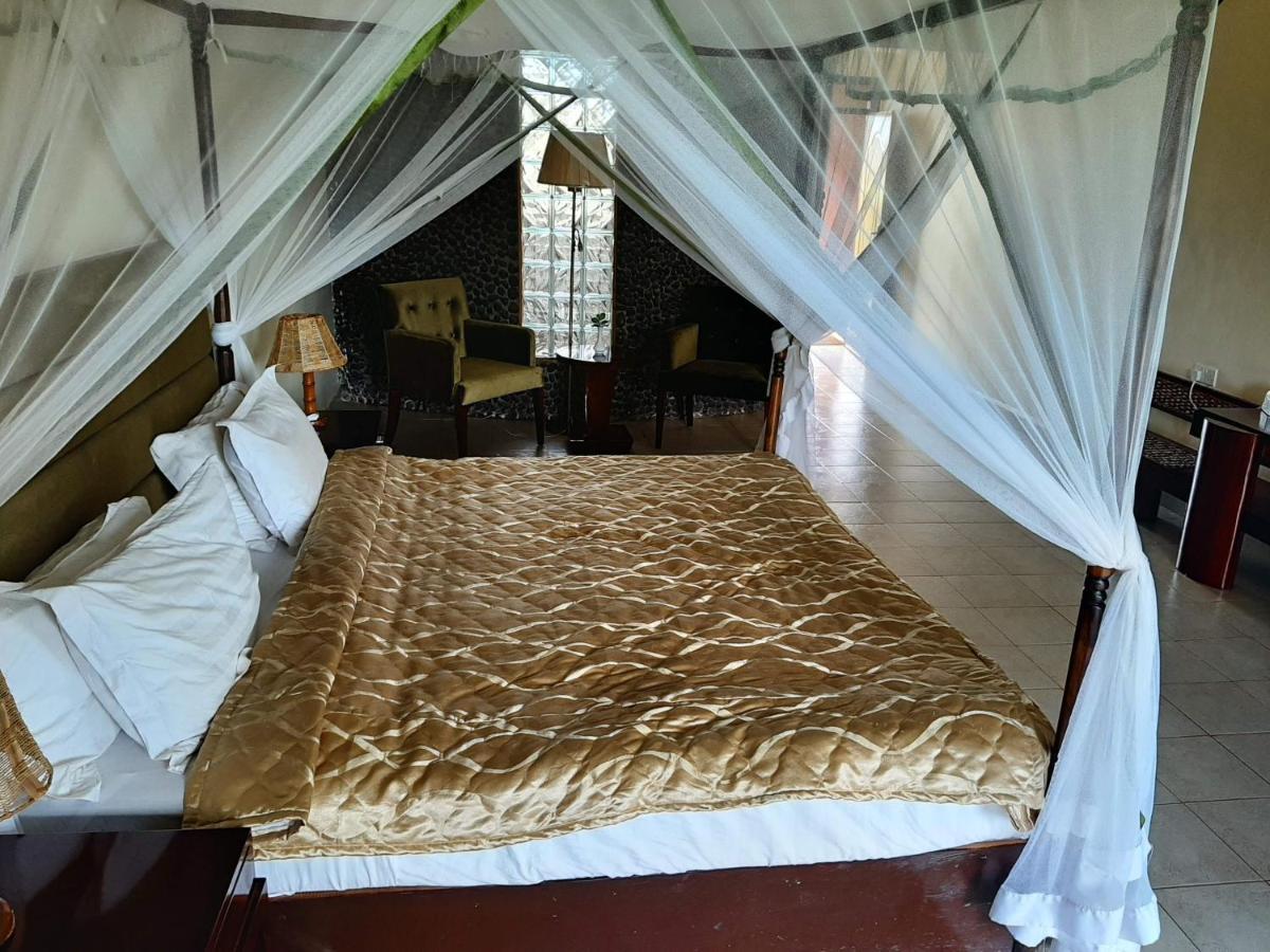 Aa Lodge Амбосели Екстериор снимка