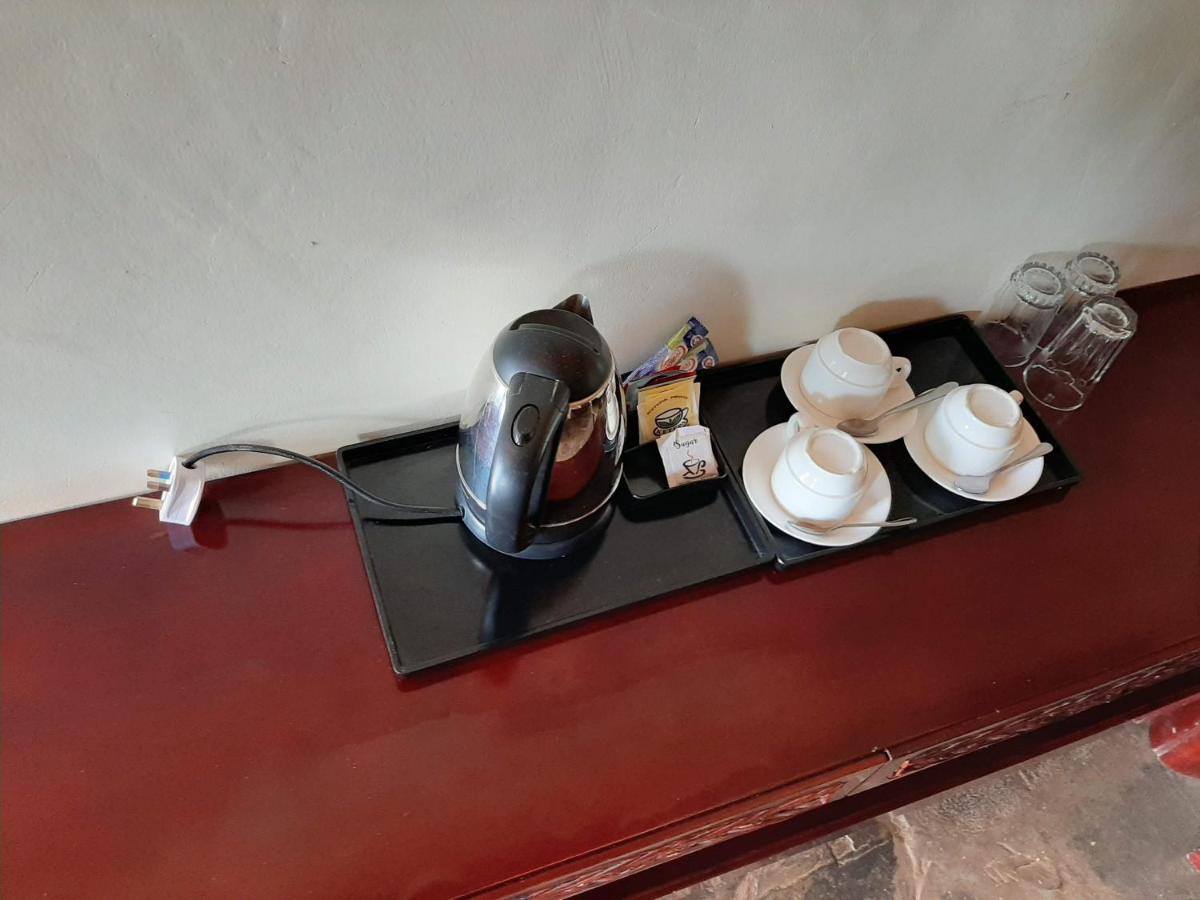 Aa Lodge Амбосели Екстериор снимка