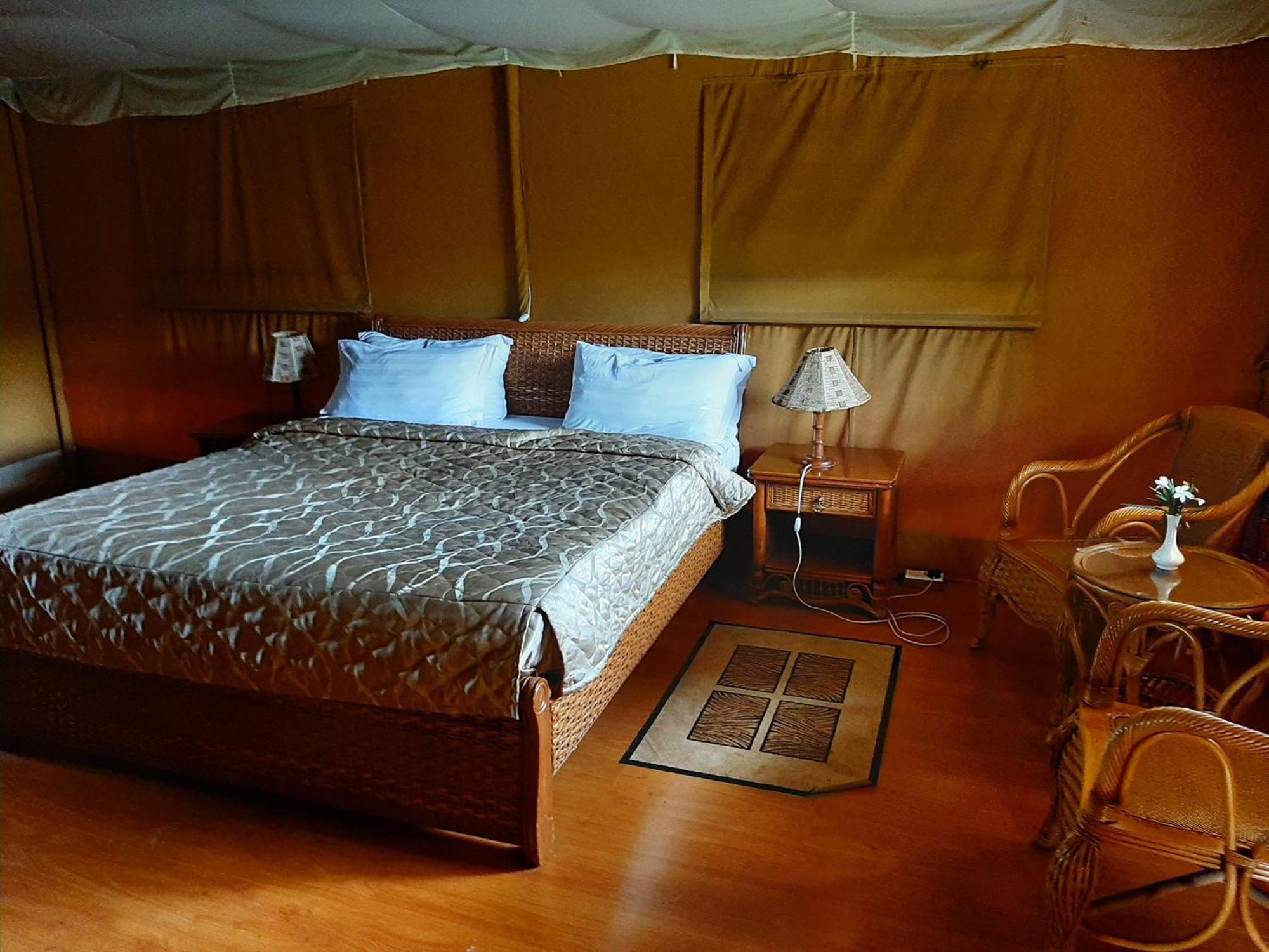 Aa Lodge Амбосели Екстериор снимка
