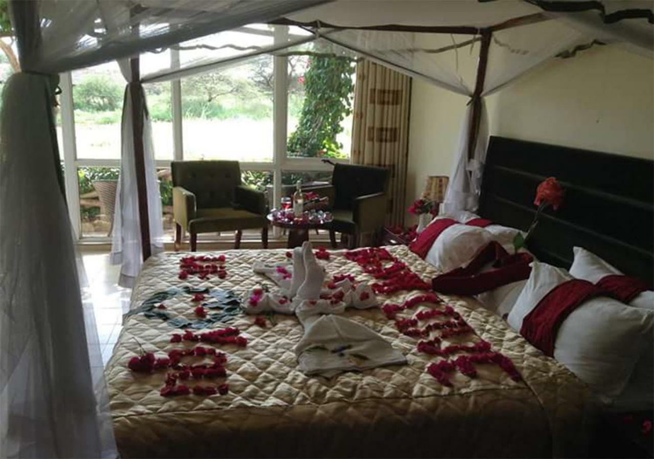 Aa Lodge Амбосели Екстериор снимка